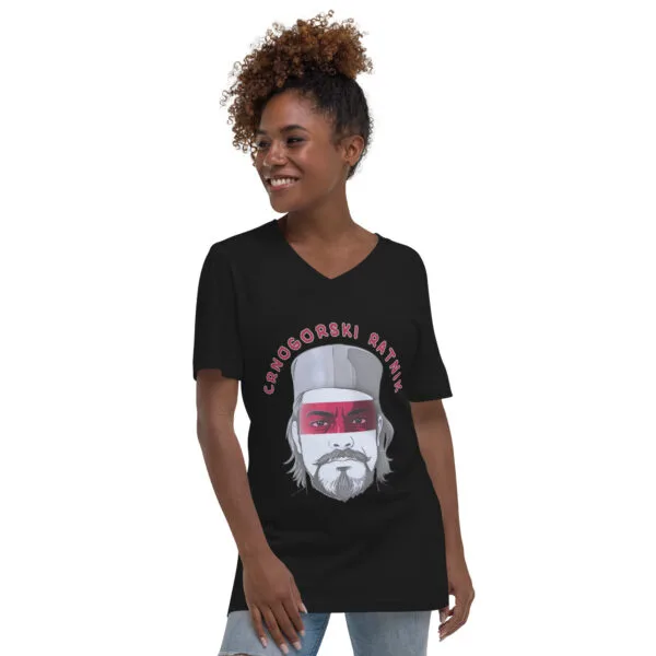 unisex-v-neck-tee-black-front-6720e7e73f99b.jpg Vigorosa camiseta Unisex manga corta y cuello V - Guerrero Montenegrino