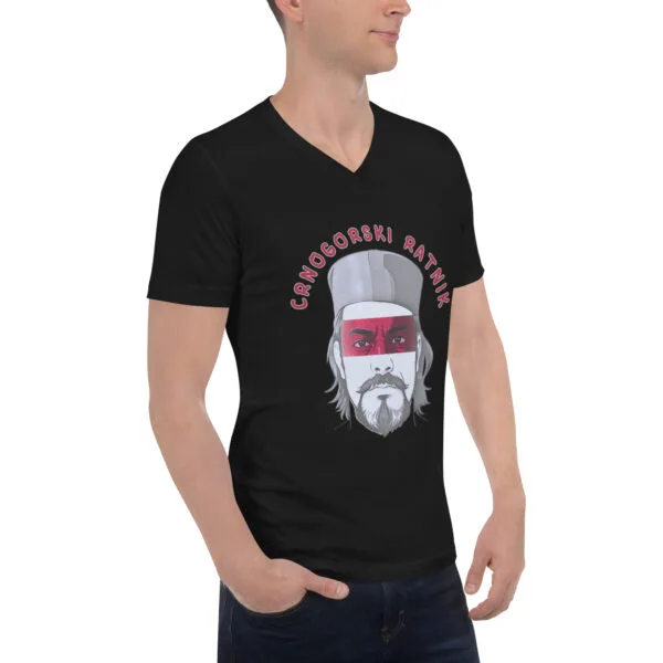 unisex-v-neck-tee-black-right-front-6720e7e740ba0.jpg Vigorosa camiseta Unisex manga corta y cuello V - Guerrero Montenegrino