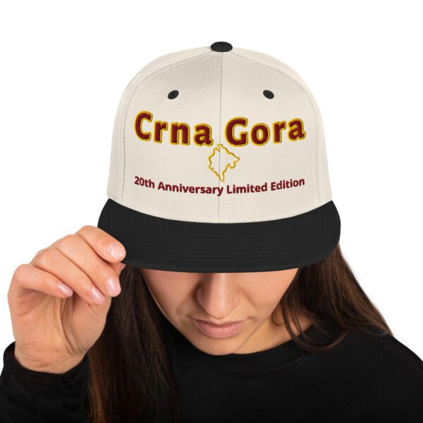 classic-snapback-natural-black-front-69f94ec3bbd62.jpg Atractiva gorra Snapback - Crna Gora 20th Anniversary Limited Edition
